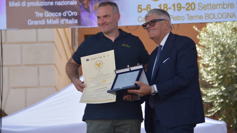 2026-ronchello-3-gocce-oro-millefiori-alta-montagna2 2026 Ronchello 3 gocce d'oro miele millefiori alta montagna Andrea Risi